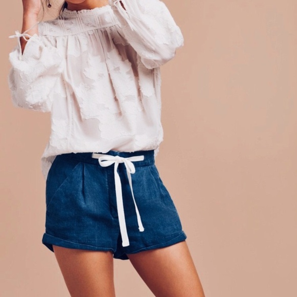 Wilfred Aritzia Allegra Shorts Tie Waist Chambray Linen Size 6